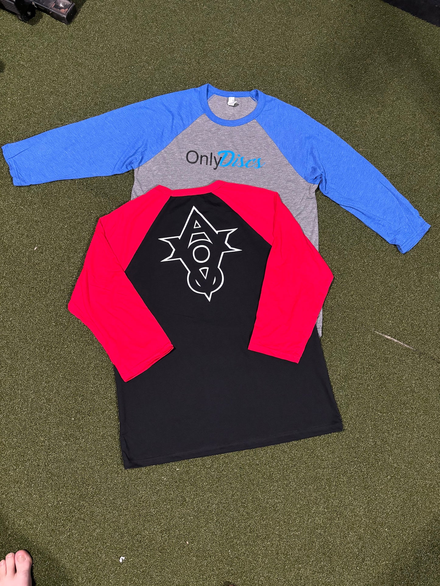 AV8 OnlyDiscs 3/4 Sleeve (Red and Black)